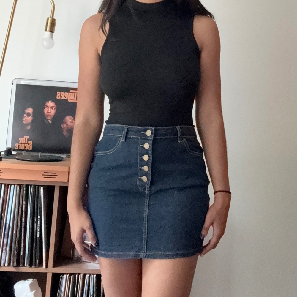 Forever 21 Dark Wash Denim Mini Skirt High Waisted Button Fly Size Medium Blue